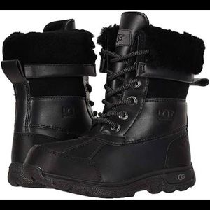 UGG Kids' Butte II CWR Boots: Black / size 2 / great condition